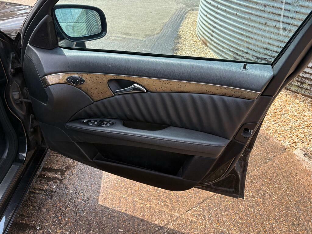 Mercedes-Benz E Class 2.1L E220 Avantgarde Cdi Estate Au Black #19