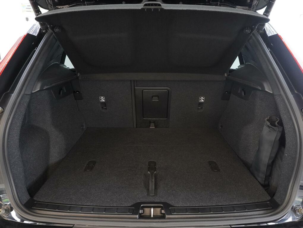 Volvo XC40 Recharge 69Kwh Plus Suv Rwd 238 Black #6