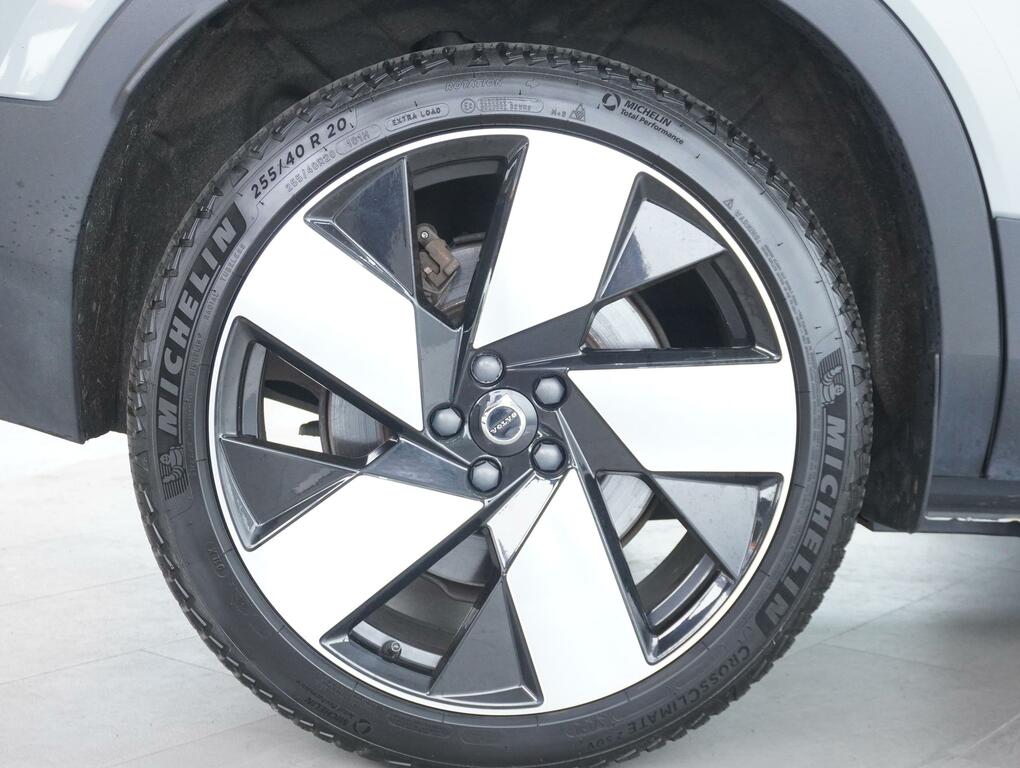 Volvo XC40 Recharge Twin 82Kwh Ultimate Suv DX24WHA Grey #2