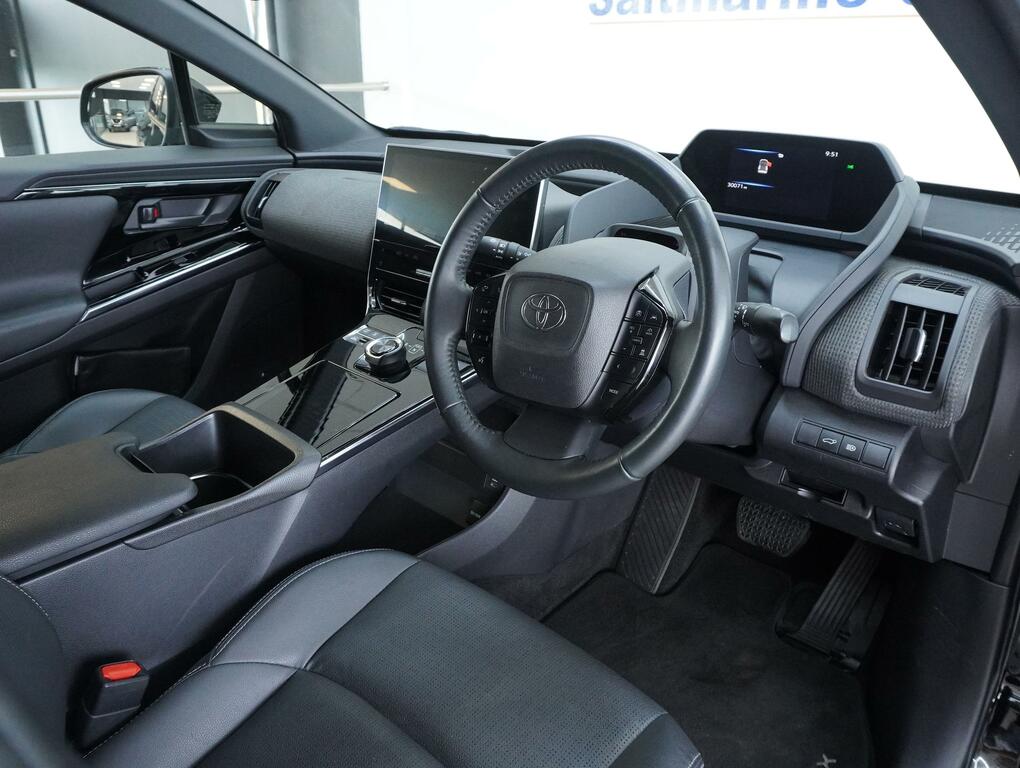 Toyota bZ4X 71.4Kwh Vision Suv Awd 11Kw Obc Black #3