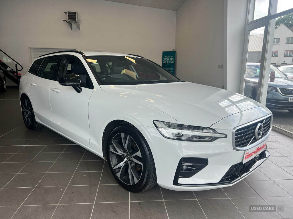 Volvo V60 2.0 D3 R Design White