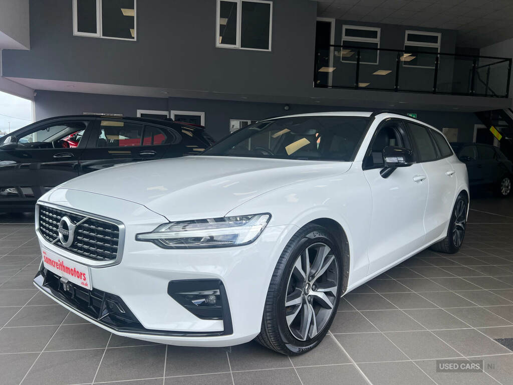 Volvo V60 2.0 D3 R Design White #3