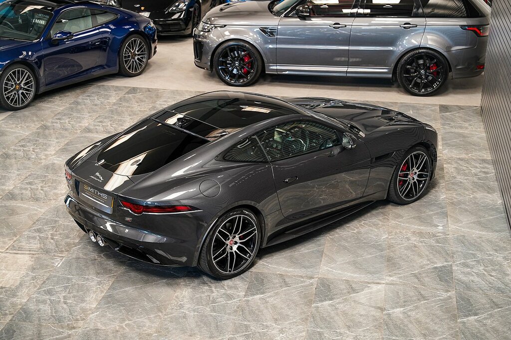 Jaguar F-Type 2.0 R-dynamic Blue #37