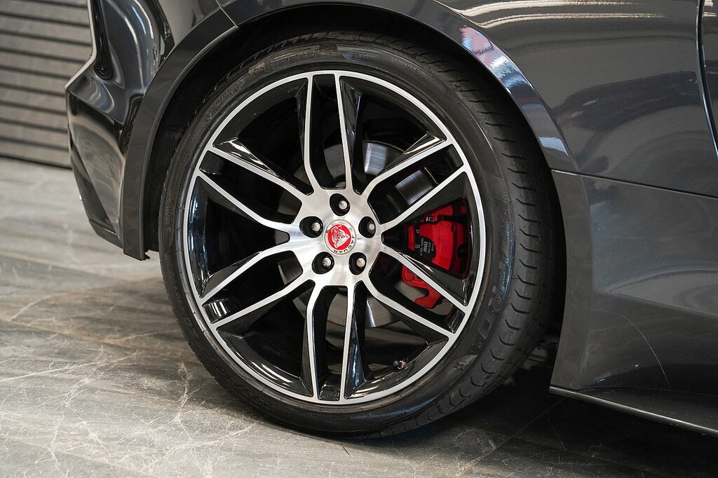 Jaguar F-Type 2.0 R-dynamic Blue #13