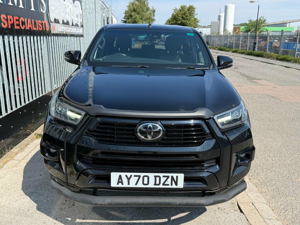 Toyota HILUX 2.8 D-4d Invincible X 4Wd Euro 6 Ss Black #2