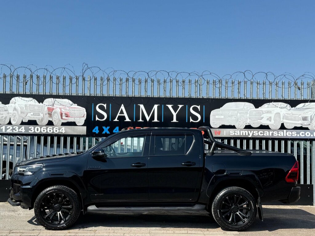 Toyota HILUX 2.8 D-4d Invincible X 4Wd Euro 6 Ss Black #4