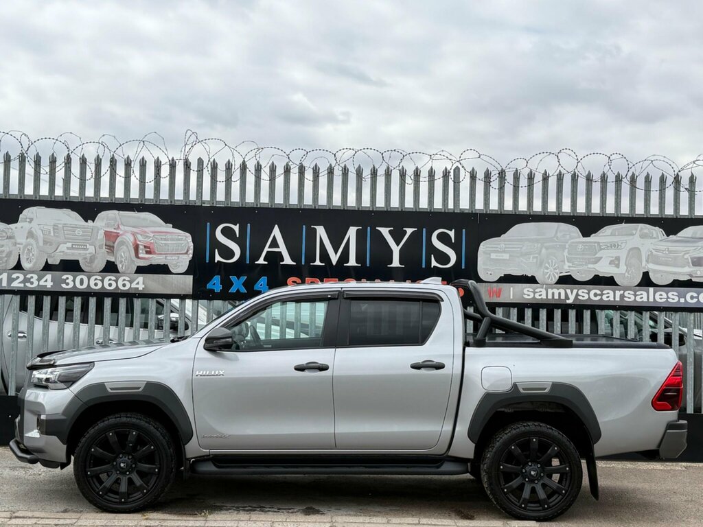 Toyota HILUX 2.8 D-4d Invincible X 4Wd Euro 6 Ss Silver #4