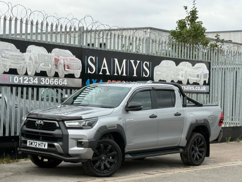 Toyota HILUX 2.8 D-4d Invincible X 4Wd Euro 6 Ss Silver