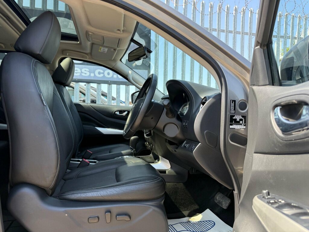 Nissan Navara Dci Tekna Shr Dcb Black #9