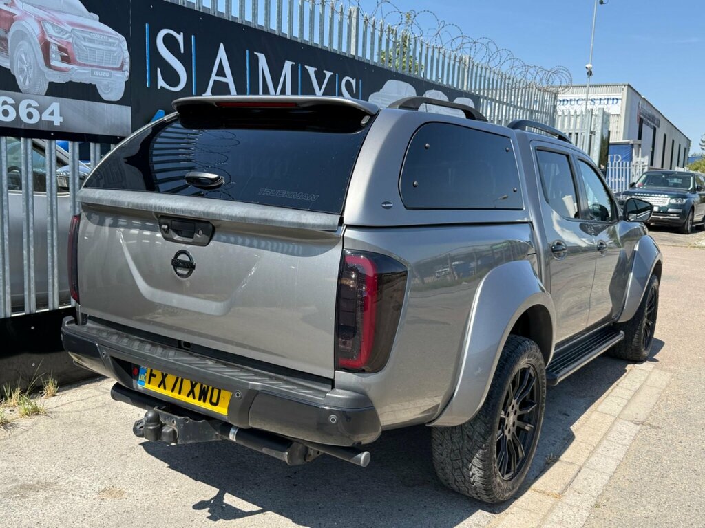 Nissan Navara Dci Tekna Shr Dcb Black #16