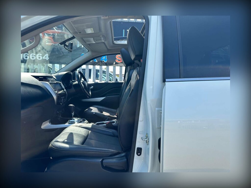 Nissan Navara Dci Tekna White #9