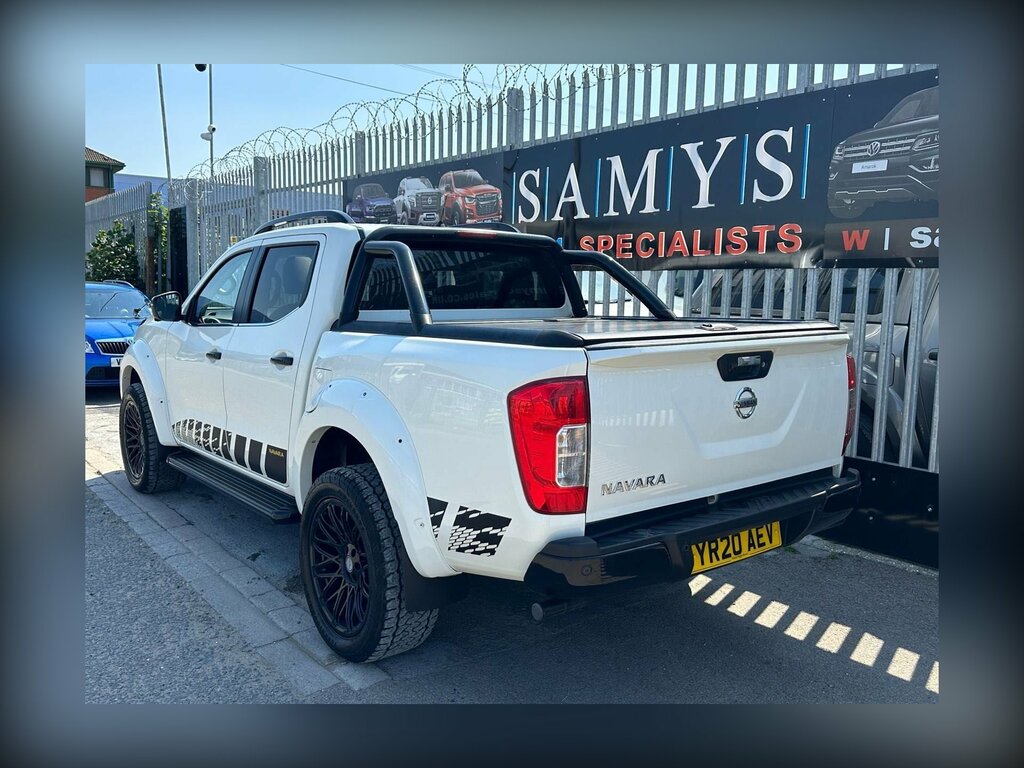 Nissan Navara Dci Tekna White #13