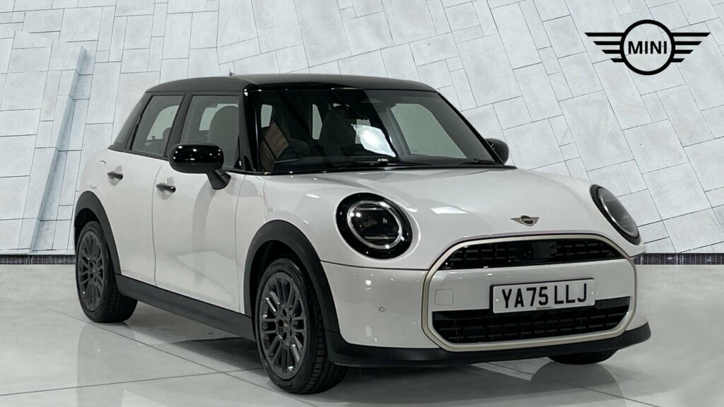 Mini Hatch Cooper C White