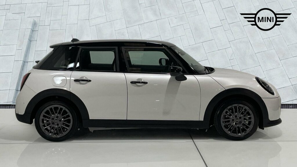 Mini Hatch Cooper C YA75LLJ White #6