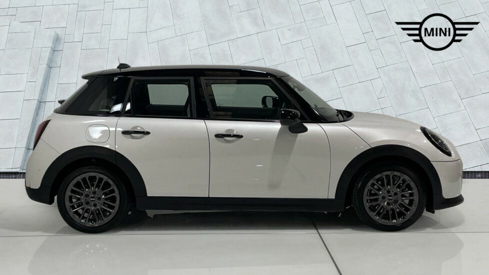 Mini Hatch Cooper C YA75LLJ White #5