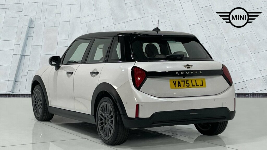 Mini Hatch Cooper C YA75LLJ White #4