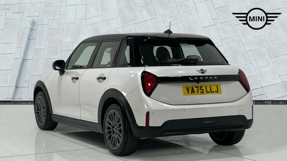Mini Hatch Cooper C YA75LLJ White #3