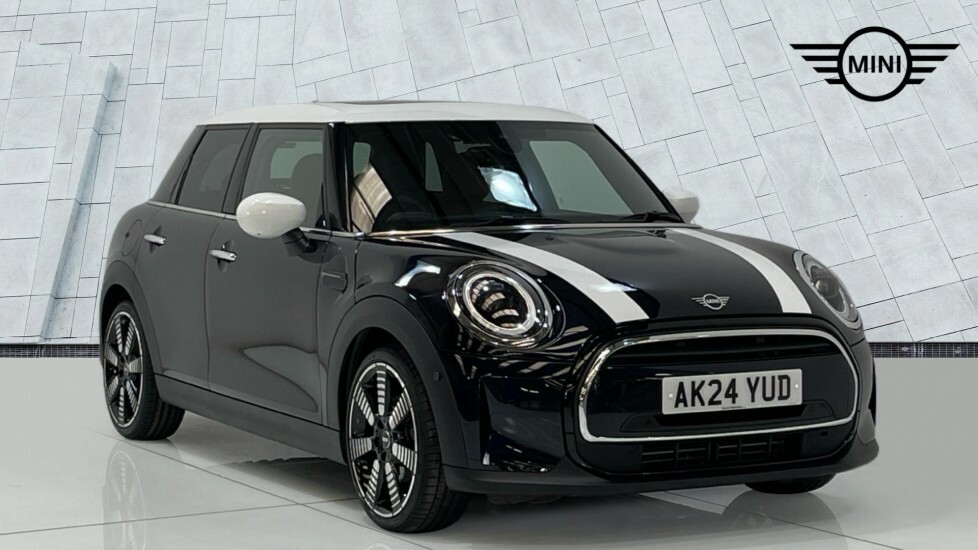 Mini Hatch 5-Door Hatch Cooper Exclusive Black