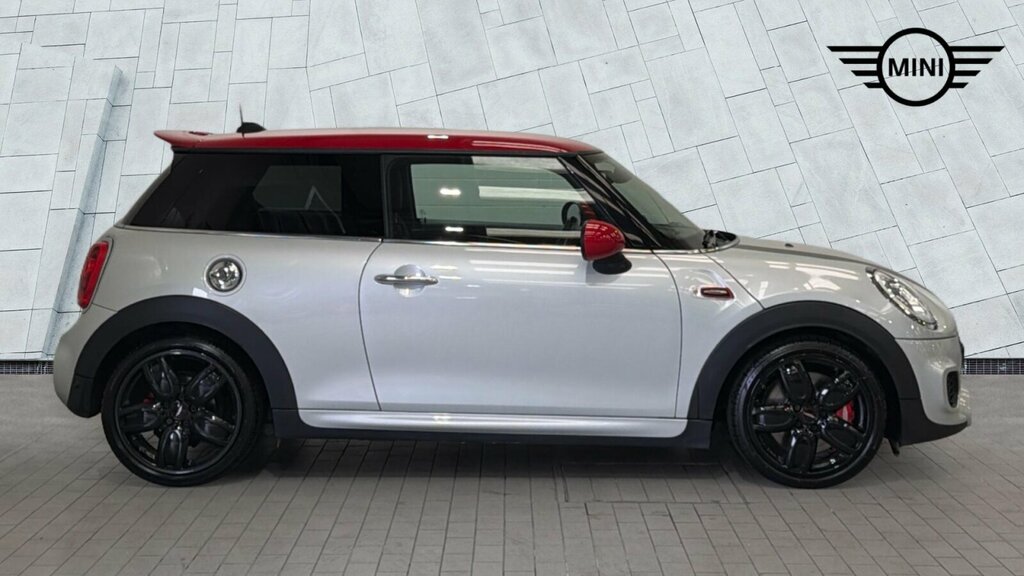 Mini Hatch John Cooper Works Hatch YG18YMO White #6