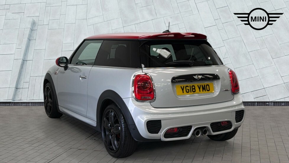 Mini Hatch John Cooper Works Hatch YG18YMO White #3