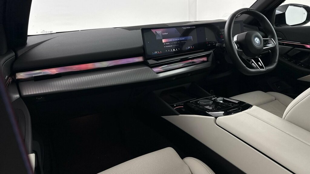 BMW i5 250Kw Edrive40 Sport Edition 84Kwh 2025 Blue #14