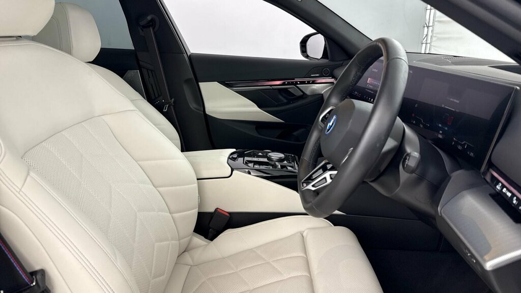 BMW i5 250Kw Edrive40 Sport Edition 84Kwh 2025 Blue #21