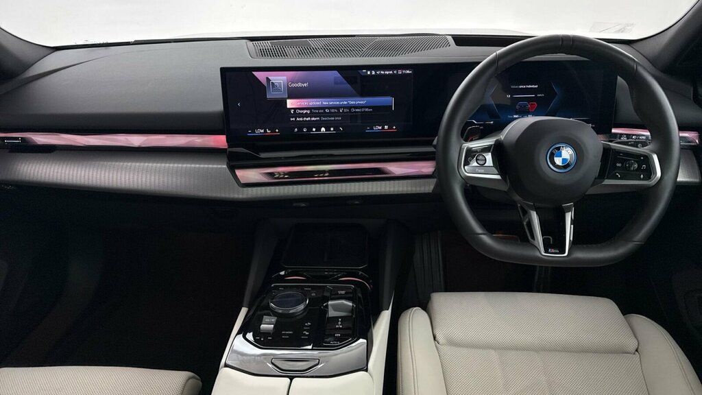 BMW i5 250Kw Edrive40 Sport Edition 84Kwh 2025 Blue #8