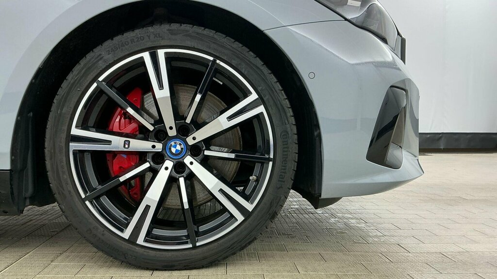 BMW i5 40 83.9Kwh M Sport Edrive 11Kw Charger Grey #7