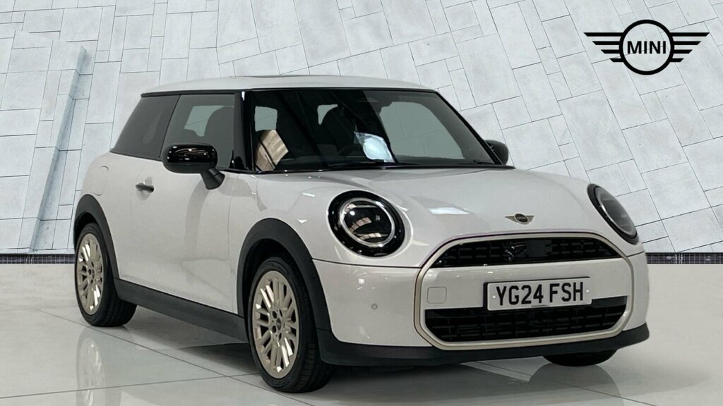 Mini Hatch Cooper C White