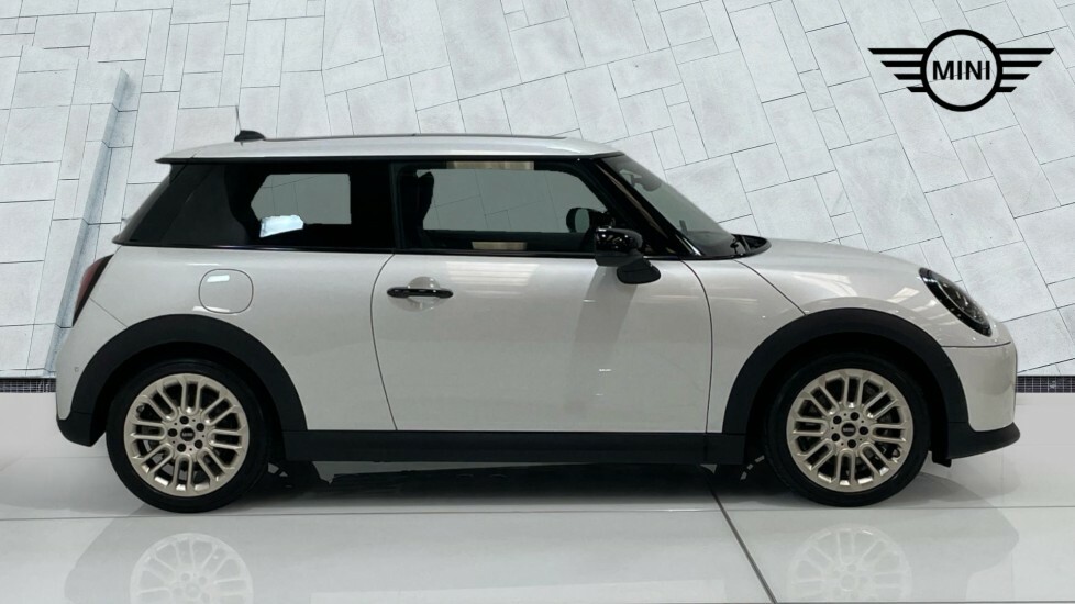 Mini Hatch Cooper C YG24FSH White #5