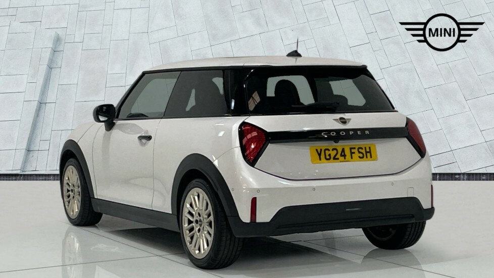 Mini Hatch Cooper C YG24FSH White #4