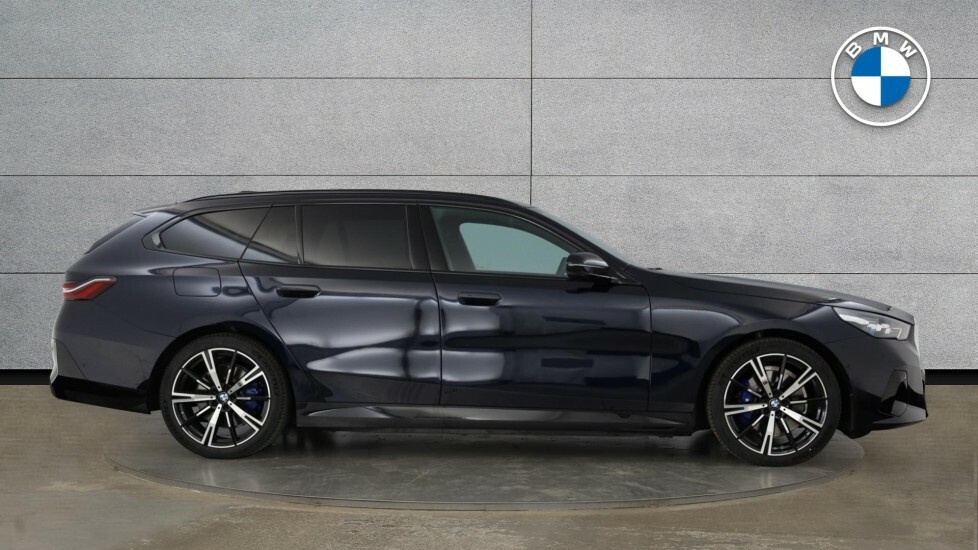 BMW 5 Series 530E M Sport Touring Black #5