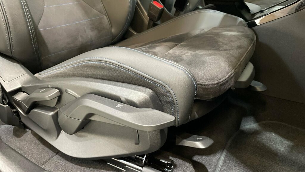 BMW iX1 150Kw Edrive20 Shadow Ed 65Kwh Tech Blue #64