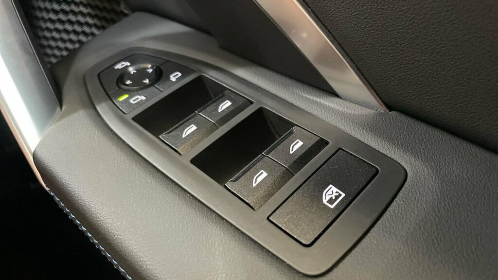 BMW iX1 150Kw Edrive20 Shadow Ed 65Kwh Tech Blue #34