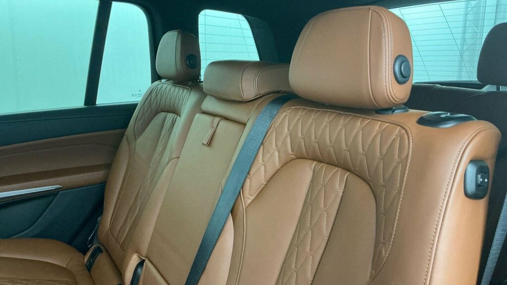 BMW X7 Xdrive M60i Step Blue #12