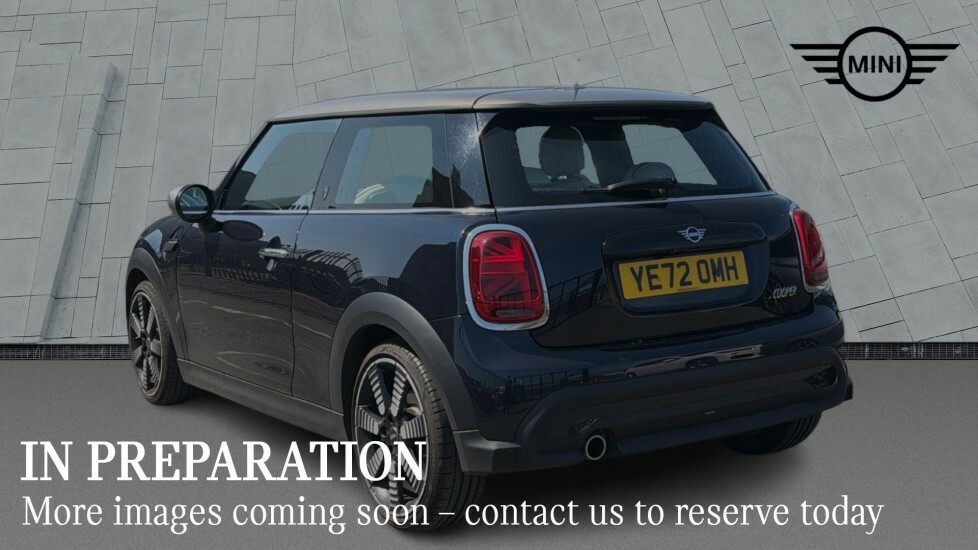 Mini Hatch 3-Door Hatch Cooper Exclusive YE72OMH Black #2