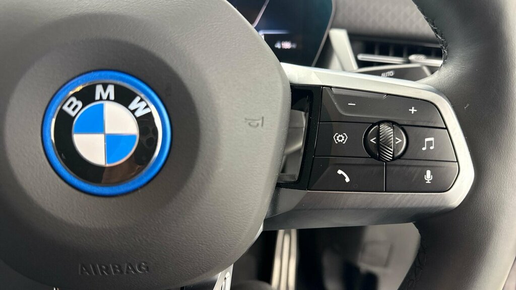 BMW iX2 150Kw Edrive20 Shadow Edition 65Kwh Grey #36