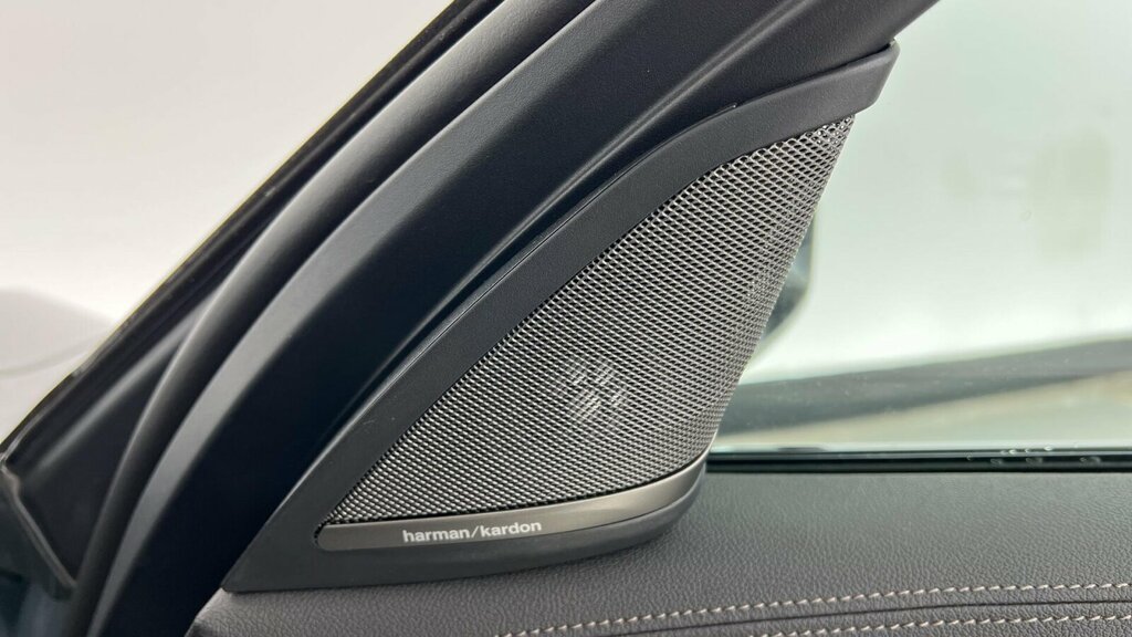 BMW 5 Series 520D Mht M Sport Step White #40