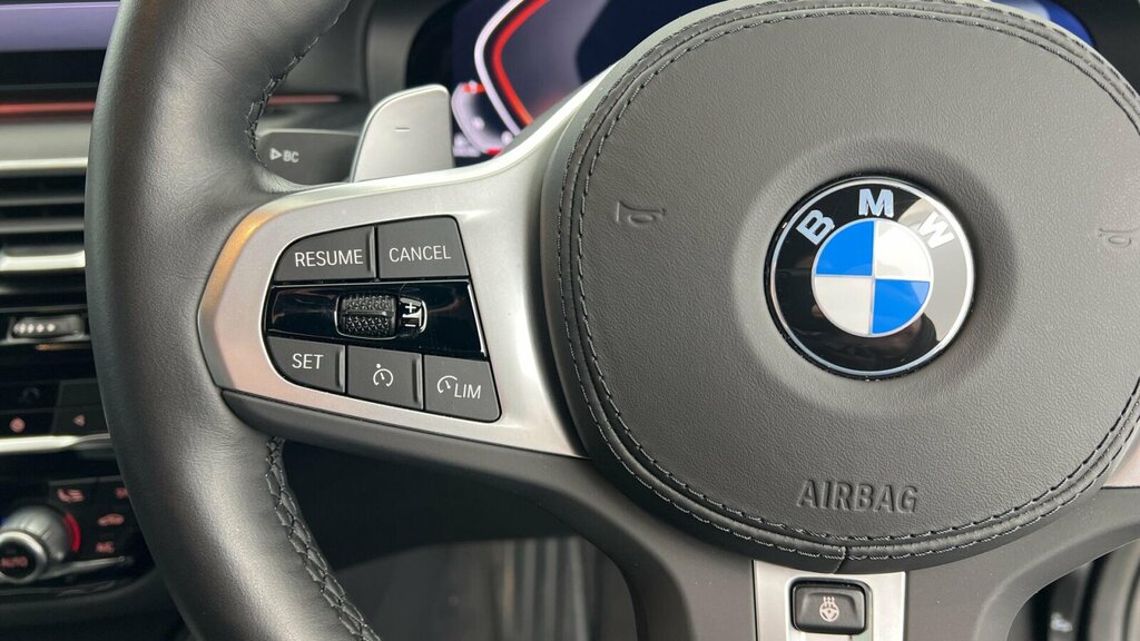 BMW 5 Series 520D Mht M Sport Step White #33