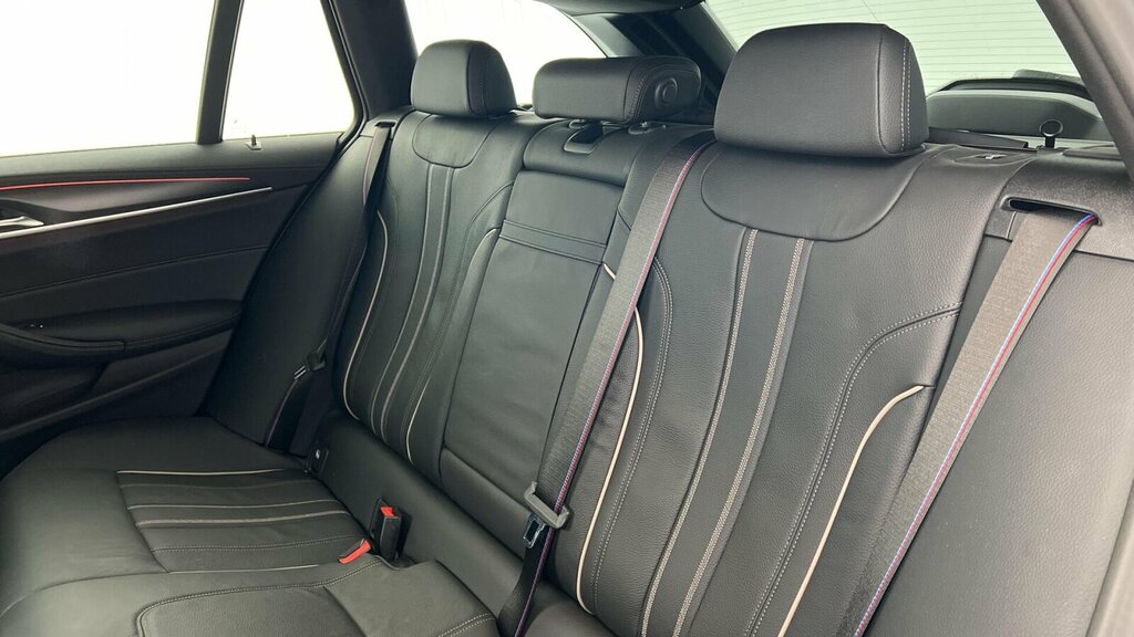 BMW 5 Series 520D Mht M Sport Step White #23