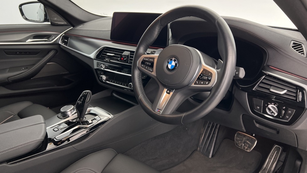 BMW 5 Series 520D Mht M Sport Step White #12