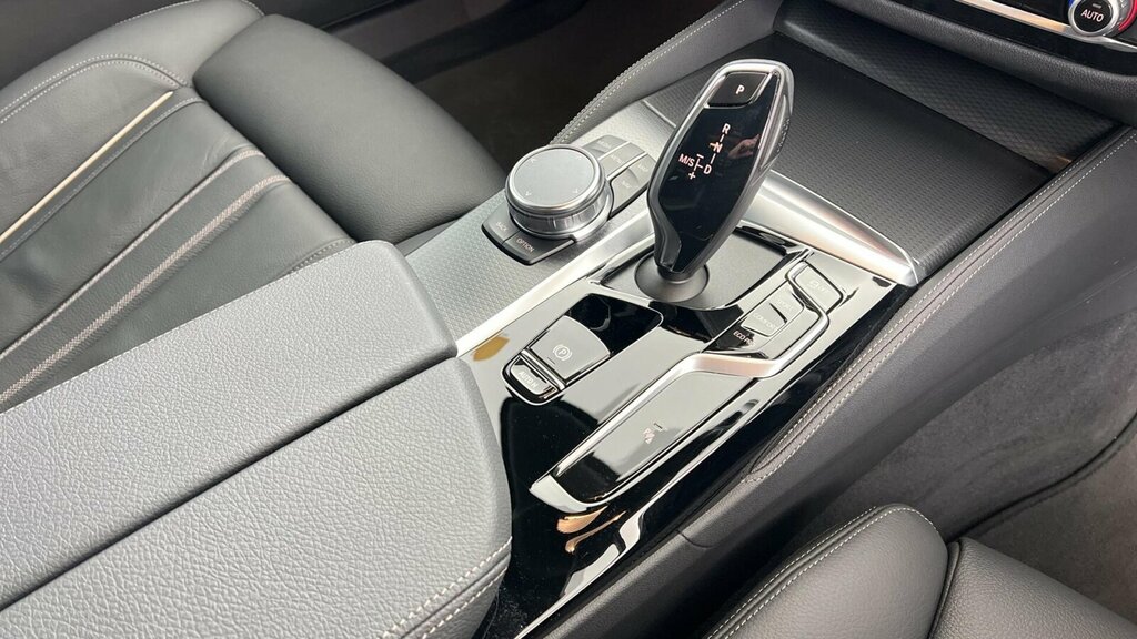BMW 5 Series 520D Mht M Sport Step White #20