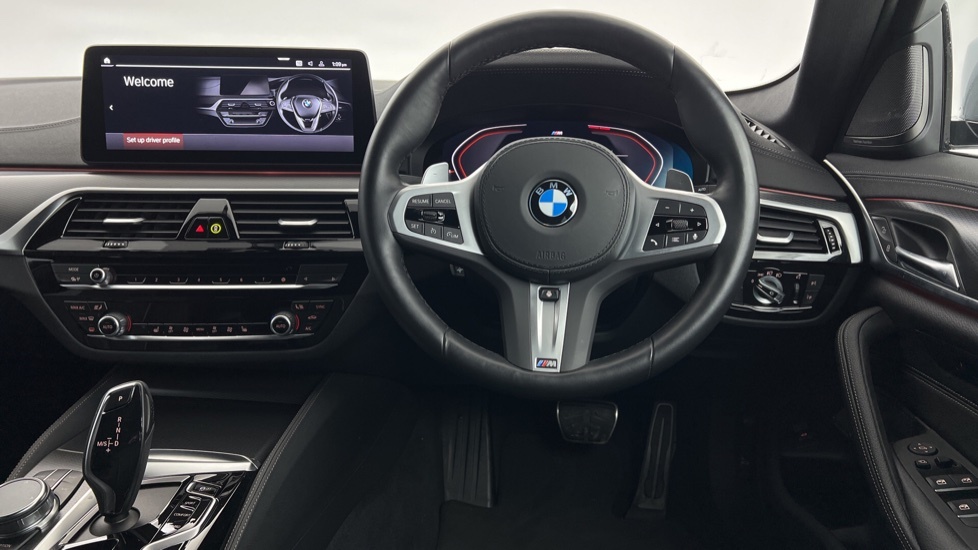 BMW 5 Series 520D Mht M Sport Step White #9