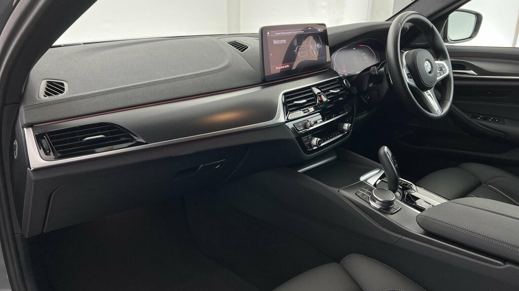 BMW 5 Series 520D Mht M Sport Step White #14