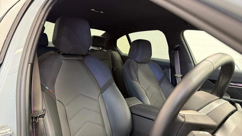 BMW i5 250Kw Edrive40 M Sport 84Kwh Techcomf Black #52