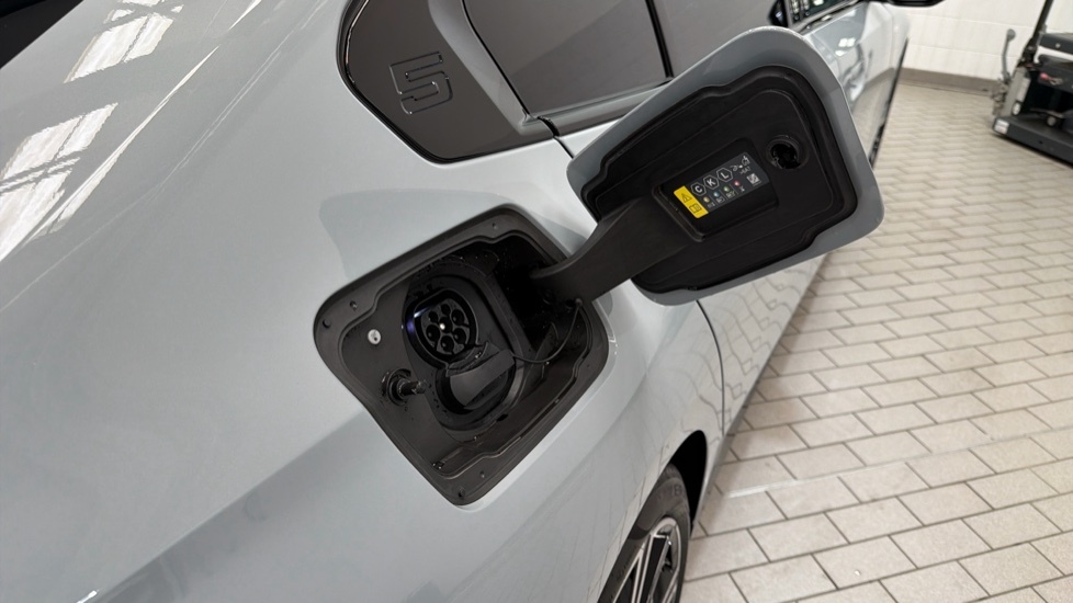 BMW i5 250Kw Edrive40 M Sport 84Kwh Techcomf Black #69
