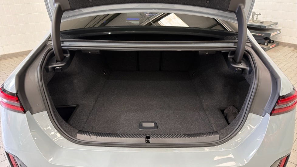 BMW i5 250Kw Edrive40 M Sport 84Kwh Techcomf Black #26