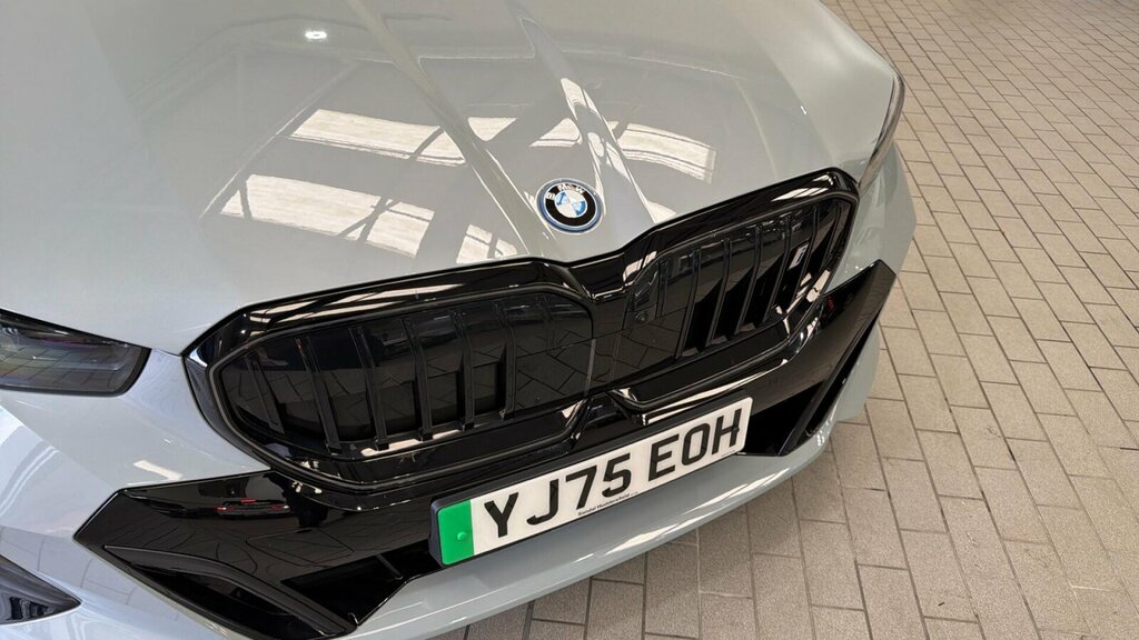 BMW i5 250Kw Edrive40 M Sport 84Kwh Techcomf Black #42