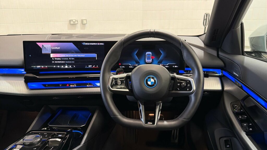 BMW i5 250Kw Edrive40 M Sport 84Kwh Techcomf Black #9