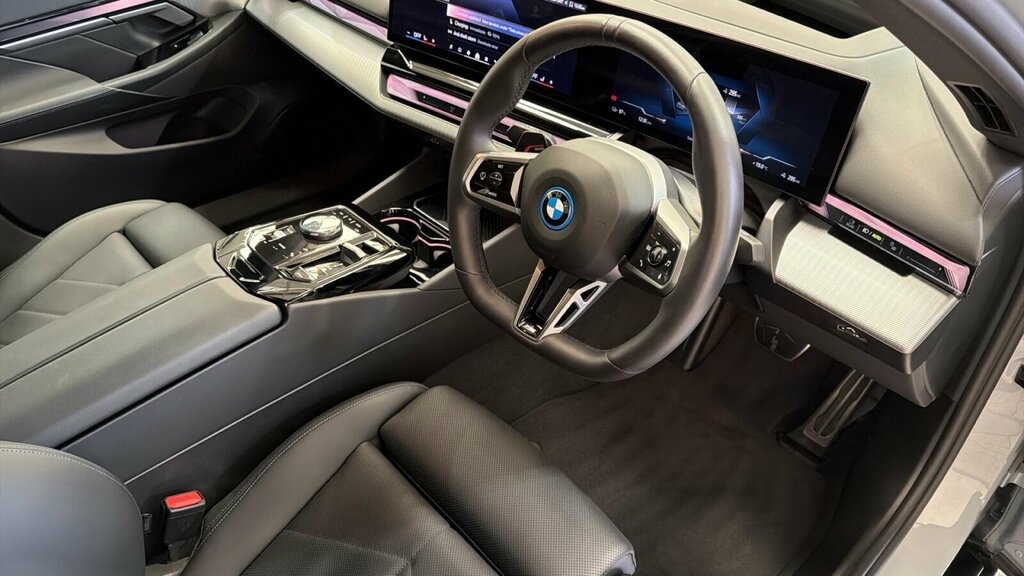 BMW i5 250Kw Edrive40 M Sport 84Kwh Techcomf Black #12